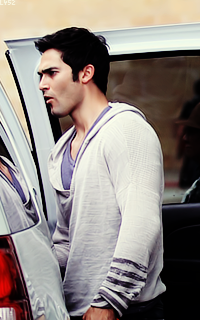 Tyler Hoechlin Rx5267hI