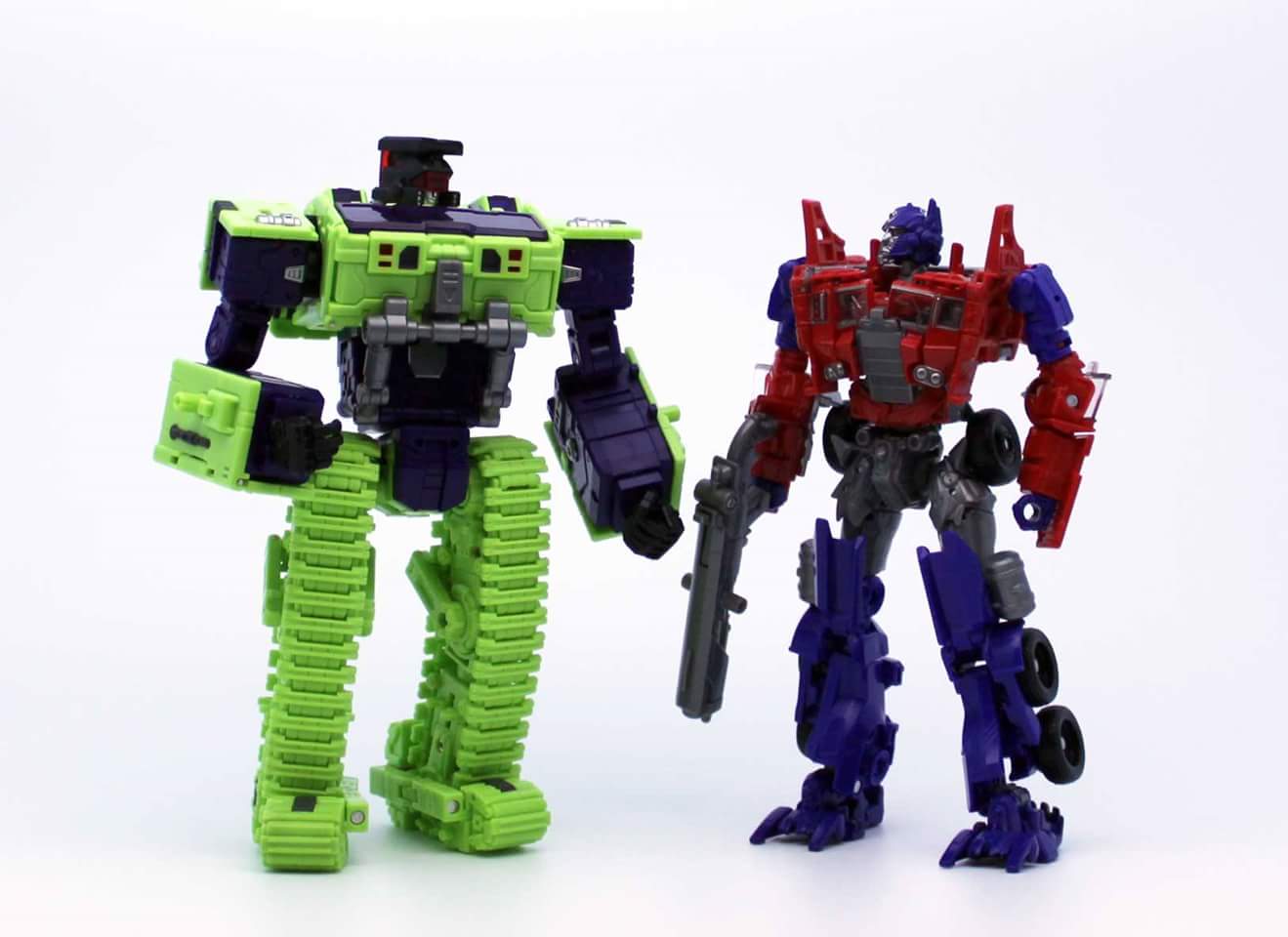 [Toyworld] Produit Tiers - Jouet TW-C Constructor aka Devastator/Dévastateur (Version vert G1 et jaune G2) - Page 3 SB3QWDt9