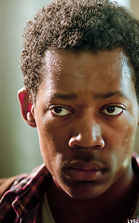 Tyler James Williams SZmKH3LJ