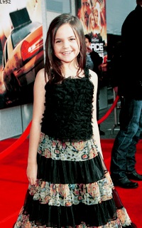 Bailee Madison T4ZSHvGG