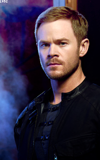 Aaron Ashmore TLD9hiLr