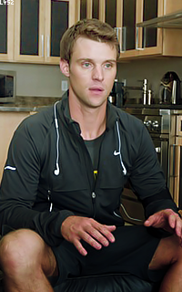 Jesse Spencer TXJegbON