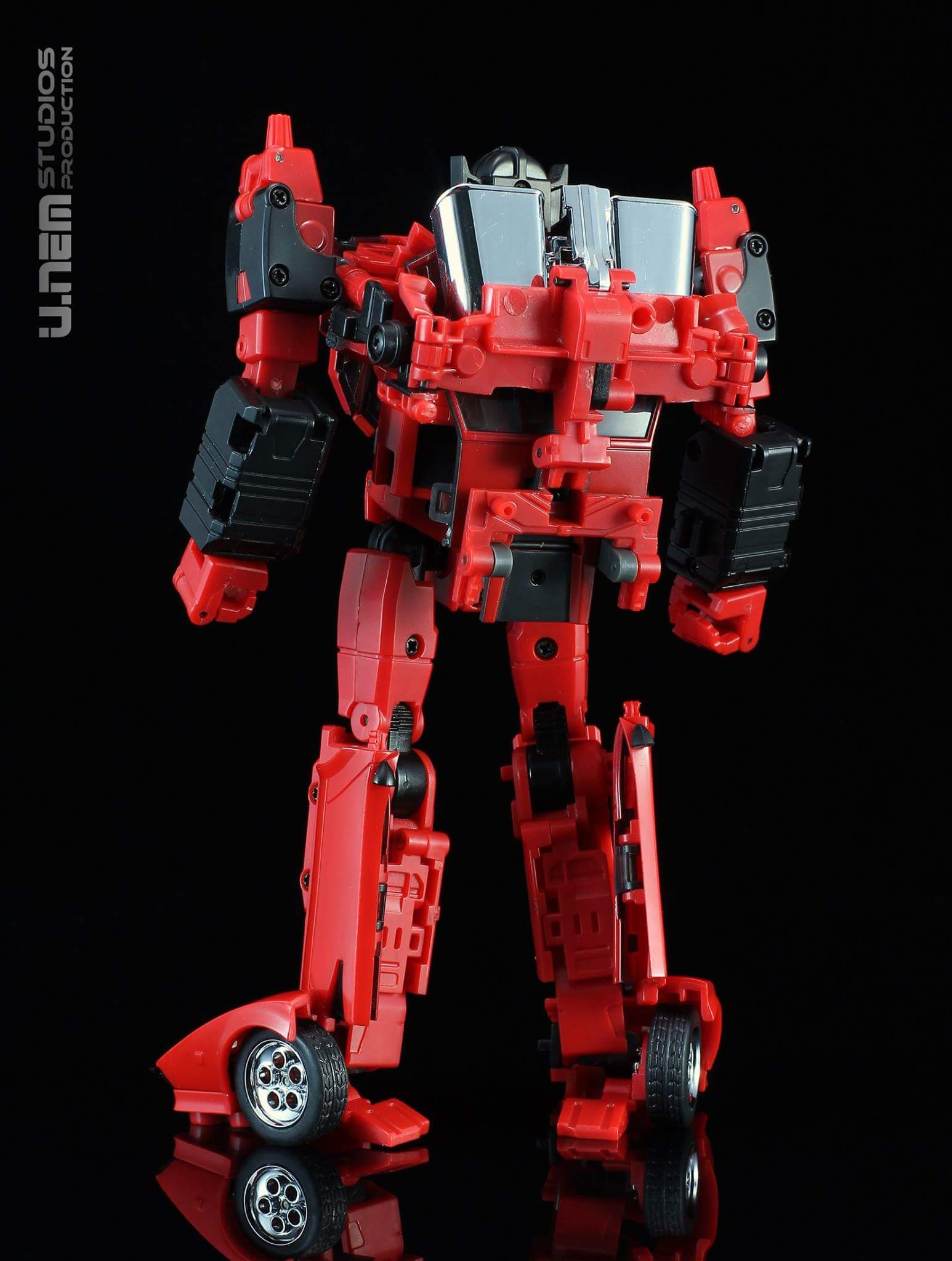 [Masterpiece Tiers] BADCUBE OTS-SP 01 SUNSURGE aka SUNSTREAKER DIACLONE - Sortie Mars 2016 Tn8Muogy