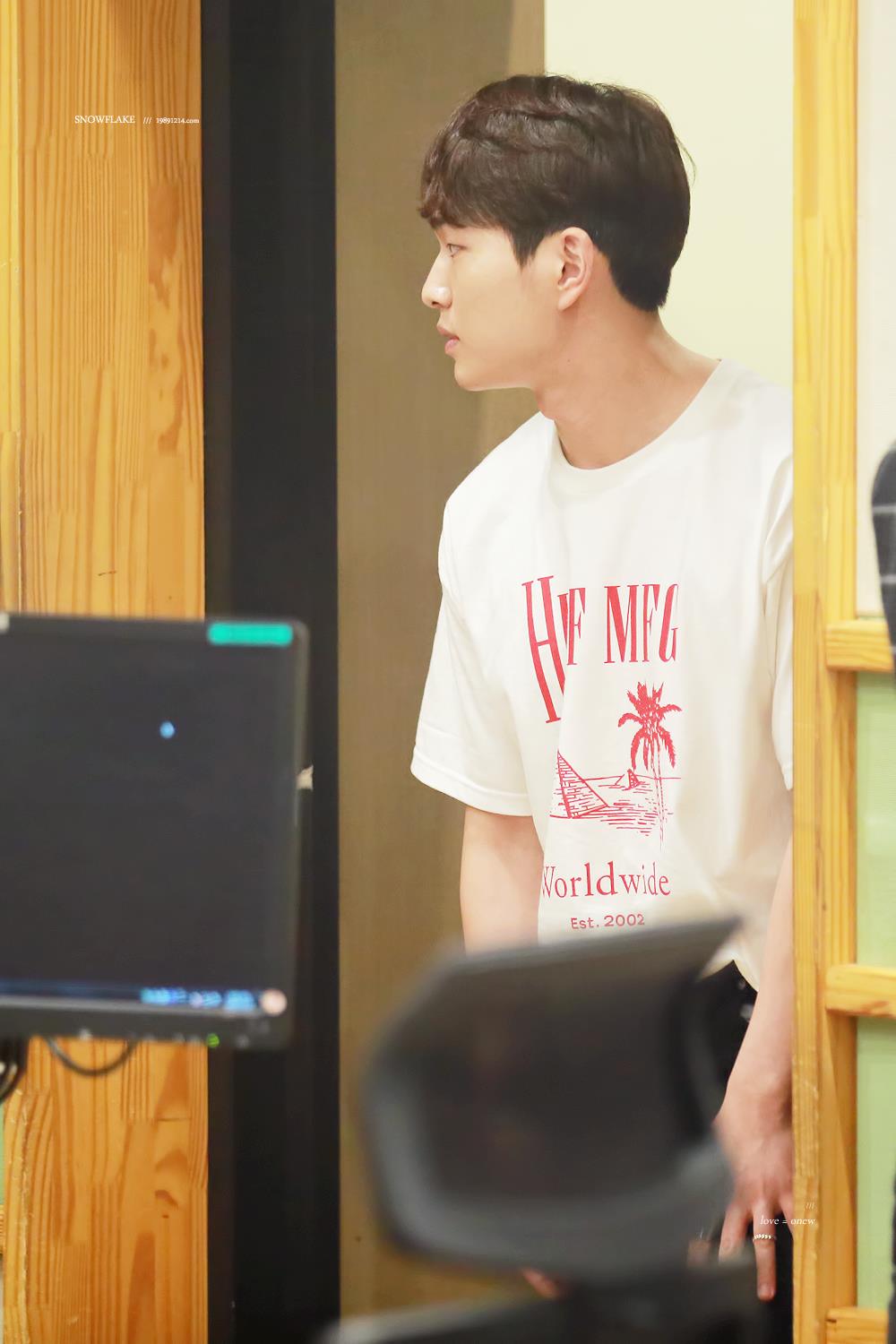 [IMG/160705] Onew @ DJ Especial - KBS Sukira Kiss The Radio U1mTd48l