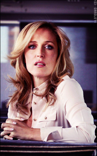 Gillian Anderson U6OeNSNn