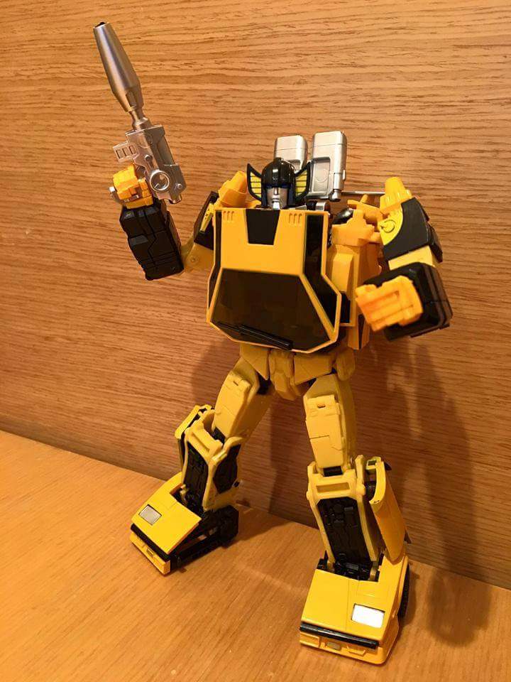 [Omnigonix] Produit Tiers - Jouet V-01 Spinout - aka Sunstreaker/Solo - Page 3 U8CdNKh3