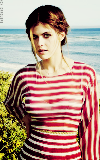 Alexandra Daddario U8qSgyl4