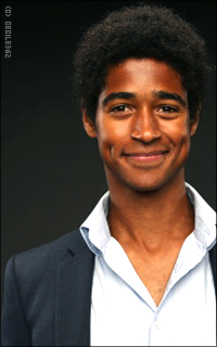 Alfred Enoch  UYXvw5yg