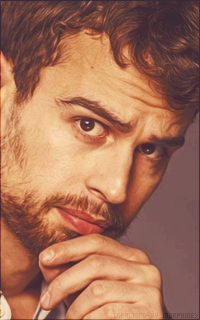 Theo James V4vzMcuY