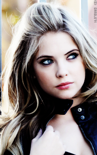 Ashley Benson VBiLlQgV