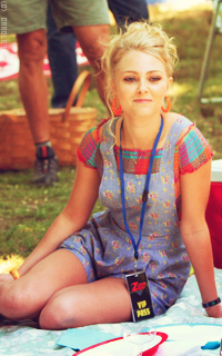 Annasophia Robb Vl6NCKMx