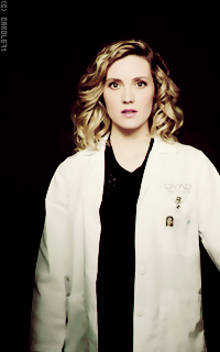 Evelyn Brochu VsF4pw7Y