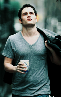 Penn Badgley VtKdSVGC