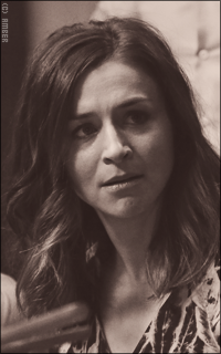 Caterina Scorsone W14BMNdk