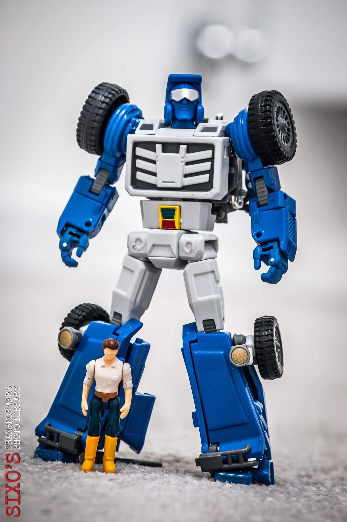 [Masterpiece Tiers] X-TRANSBOTS MM-VIII ARKOSE aka BEACHCOMBER - Sortie Fevrier 2016 - Page 4 WWEk8Ulp