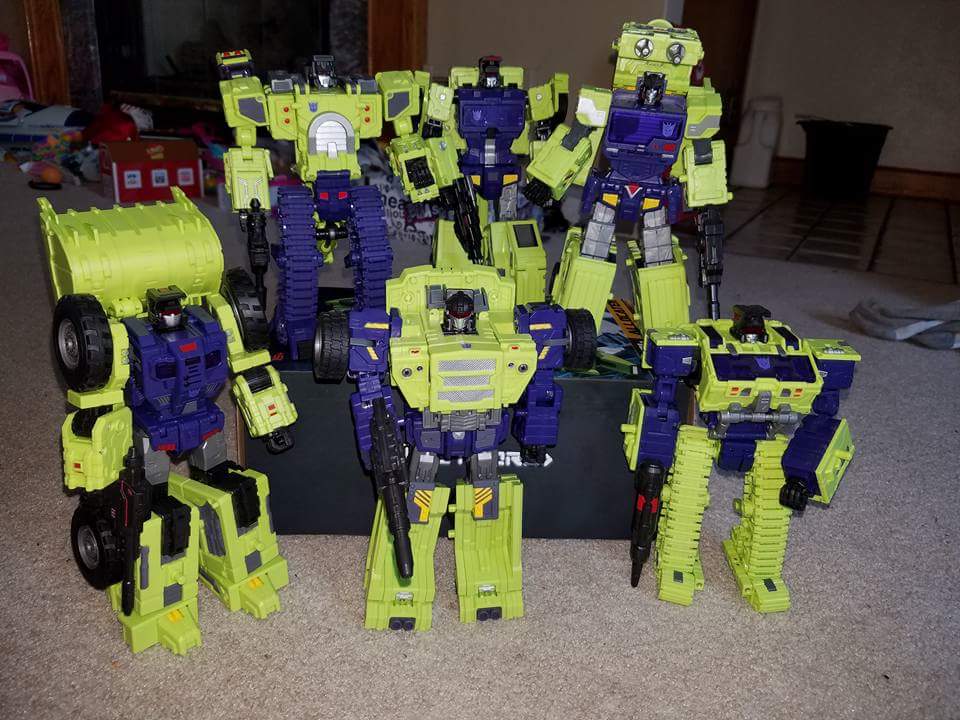 [Combiners Tiers] TOYWORLD TW-C CONSTRUCTOR aka DEVASTATOR - Sortie 2016 - Page 15 WYP5VOXf