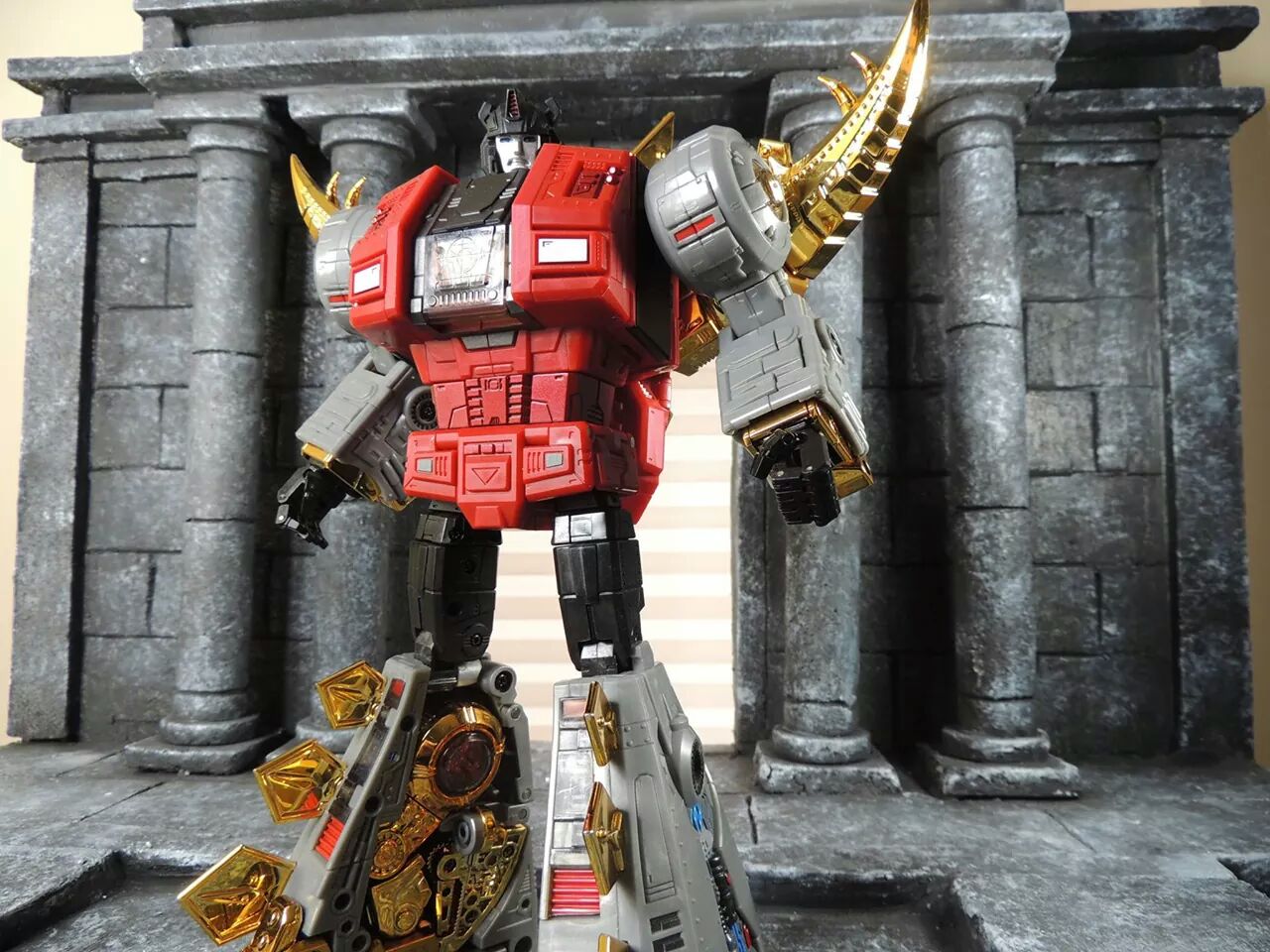 [Fanstoys] Produit Tiers - Dinobots - FT-04 Scoria, FT-05 Soar, FT-06 Sever, FT-07 Stomp, FT-08 Grinder - Page 4 X5r5dKts