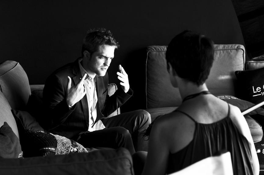 17 Enero - Nuevas Fotos hechas por Caitlin Cronenberg de Rob en Cannes 2012!!! XBO6lv8K