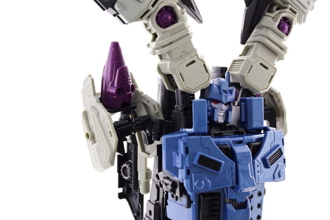 [Mastermind Creations] Produit Tiers - R-17 Carnifex - aka Overlord (TF Masterforce) - Page 3 XMauT2Lc