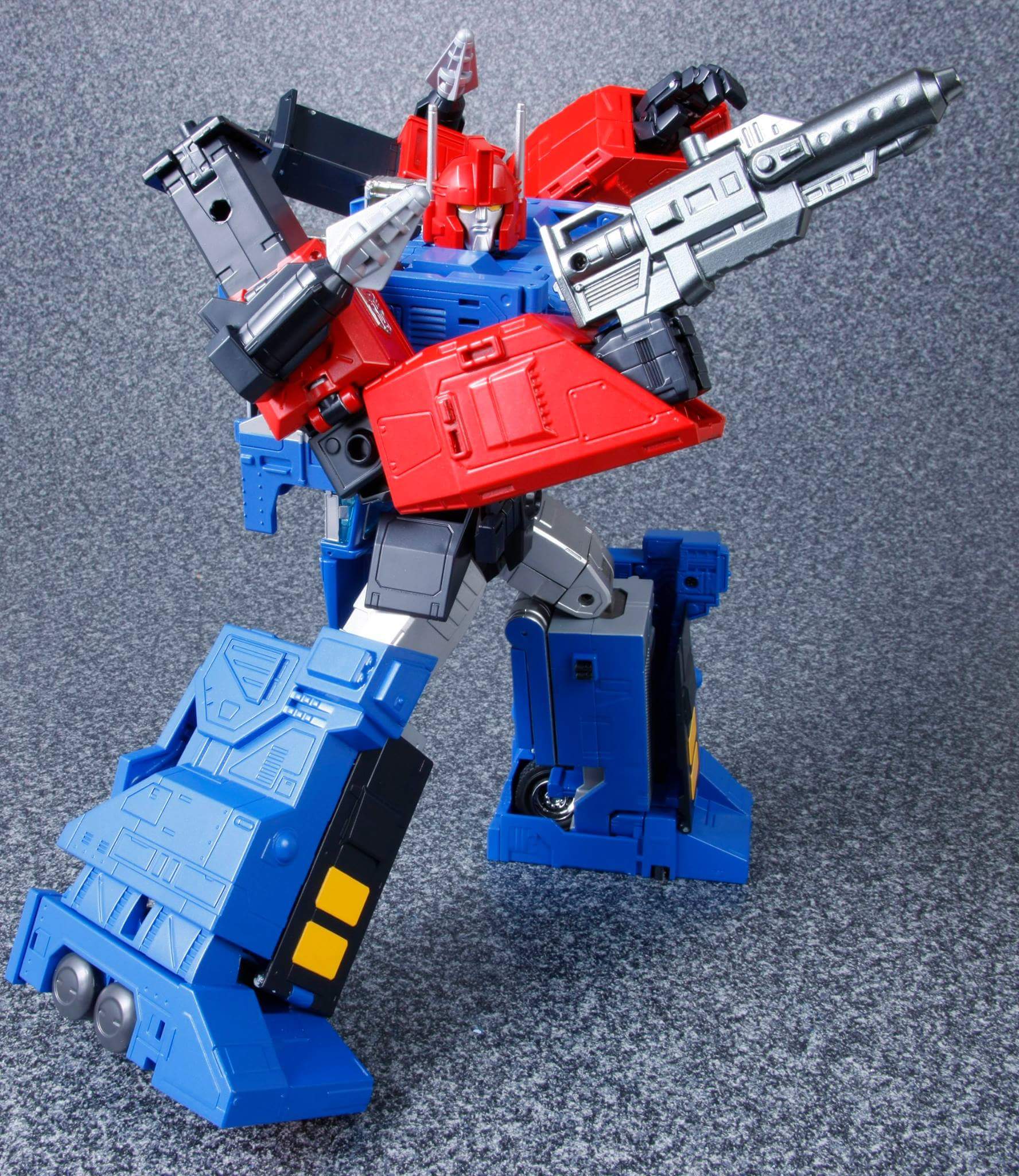 [Masterpiece Takara Tomy] MP-31 DELTA MAGNUS - Sortie Aout 2016 XN6bkuA3