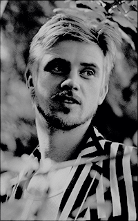 Boyd Holbrook Y4Z6kBxy