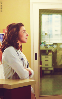 Caterina Scorsone Y6iD37Mw