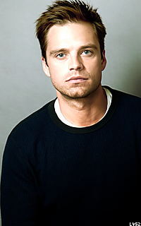 Sebastian Stan YVJWN3fH