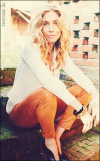 Elizabeth Mitchell YmPbP90p