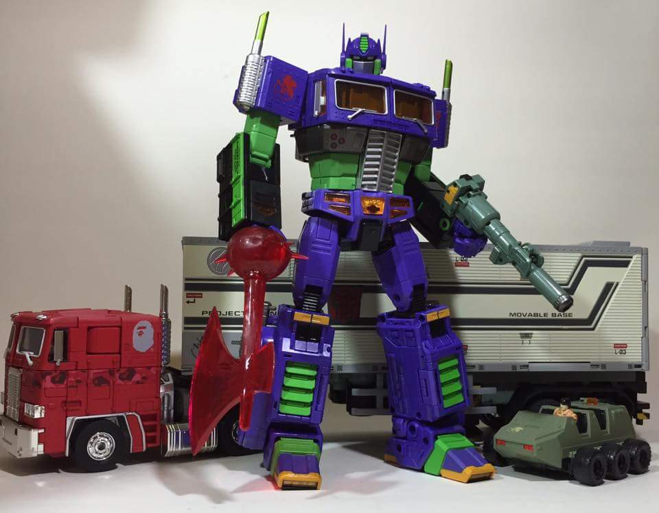 [Masterpiece Takara Tomy] MP-10R BATHING APE RED CAMO OPTIMUS PRIME - Sortie Novembre 2015 YqtTAa9N