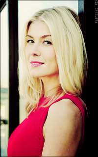 Rosamund Pike Z6OnbWQ8