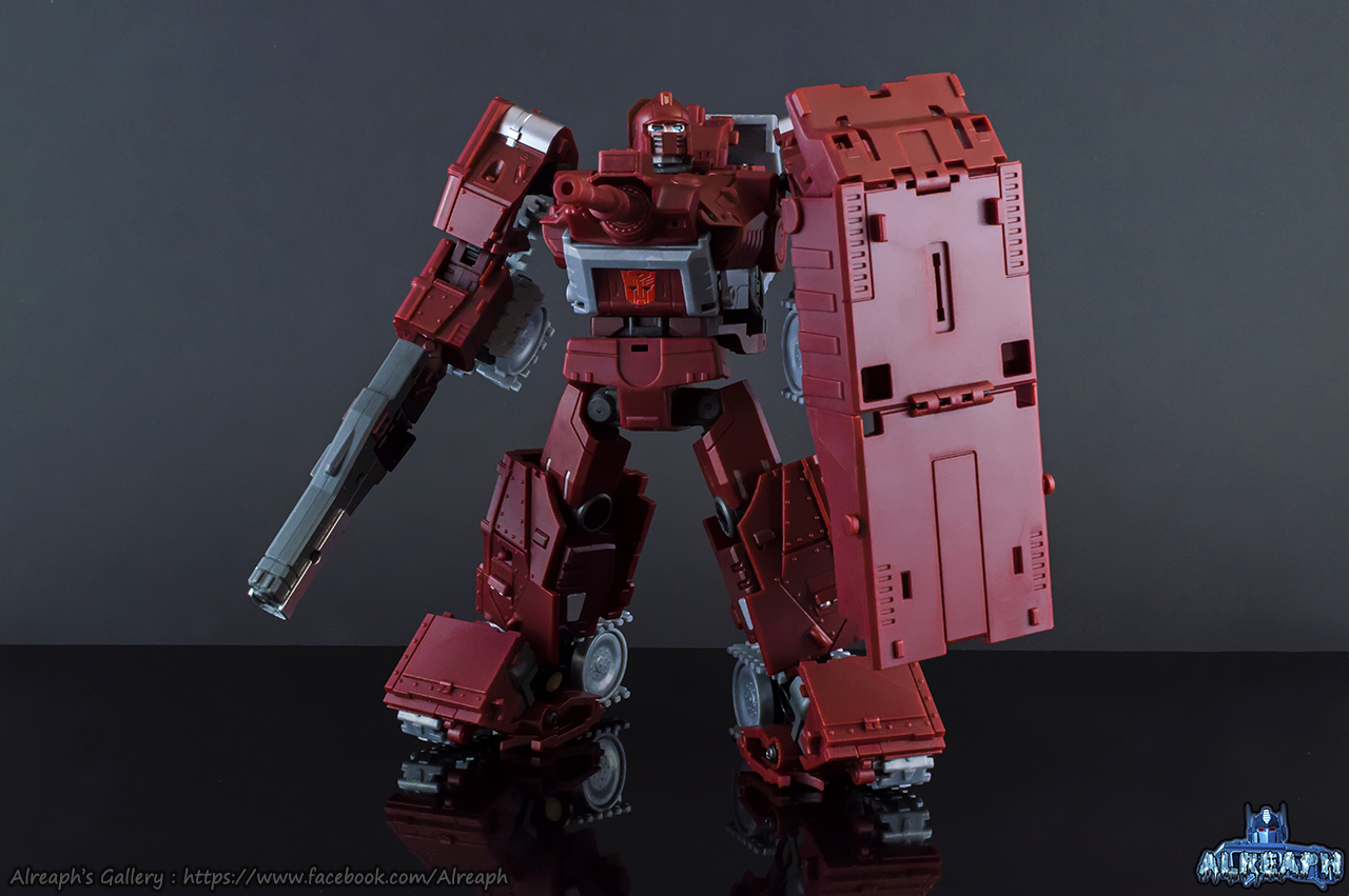 [Masterpiece Tiers] BADCUBE OTS-04 WARDOG aka WARPATH - Sortie Mai 2015 - Page 3 ZTScCLKm