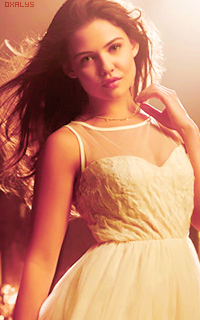 Danielle Campbell ZgkmL5xC