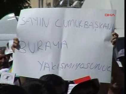 Gl ve Gnay'a Hacbekta'ta protesto Fft15_mf89150