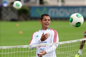 رياض عدار West Ham striker Chicharito scores رياض عدار  in Mexico victory رياض عدار  El-jugador-de-la-seleccion-mexicana-de-futbol-javier-hernandez-durante-un-entrenamiento-en-el-centro-de-alto-rendimiento-car-en-ciudad-de-mexico