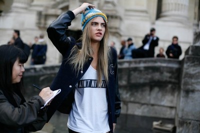 jelonek - Page 5 Cara-Delevingne-Paris-Fashion-Week-Spring-20131-600x400