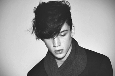 Ljuka • "C'est mignon un belouga mon chéri. C'est juste toi qu'a pas de goût." Ash%20Stymest