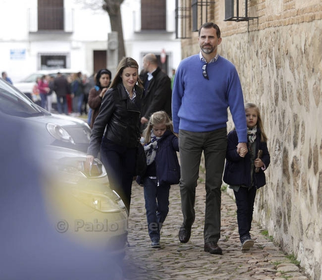 Los Príncipes y las infantas Leonor y Sofía visitan Almagro - Página 2 FCAA7A30-F91C-FB2F-B750CC1843B07C75