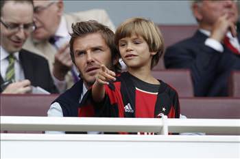 Hollywood'un küçük "ikoncanları" Romeo_beckham2_d