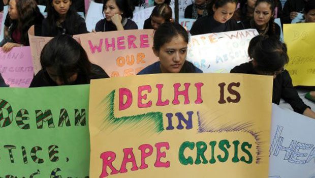 Alman bir profesör, Hintli bir erkek öğrencinin staj başvurusunu "Hindistan'da tecavüz sorunu olduğu" gerekçesiyle reddetti. Hindistantecavuz1