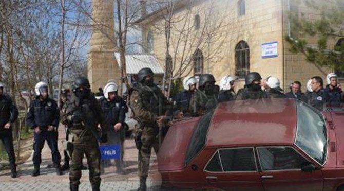 Konya’da alacak verecek meselesi yüzünden çıktığı iddia edilen kavgada silahla vurulan iki kardeşten biri öldü, diğeri ağır şekilde yaralandı. Linc6701