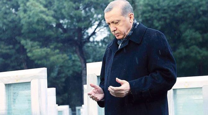 Recep Tayyip Erdoğan'ın 'Çanakkale Şehitleri'ni anma' tanıtım filmi büyük tepki çekti. RTÜK, reklam için yeni bir formül hazırladı. Erdogan-670