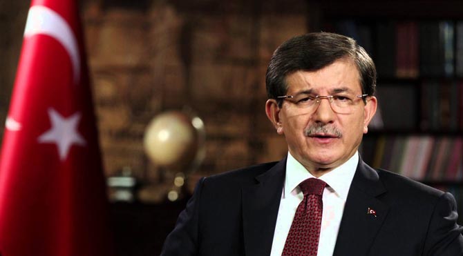 Ahmet Davutoğlu 'TIR'ların içinde ne vardı sorusuna ilginç bir yanıt verdi. Davutoglu-670