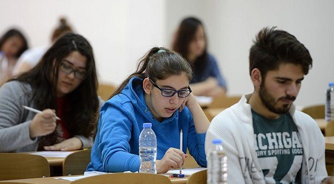 Öğrencilerin LYS heyecanı başladı. Bugün sabah 10'da LYS-2'ye (Sosyal Bilimler Sınavı) ile maraton başladı. LYS soruları ve sonuçları ne zaman açıklanacak? Lys