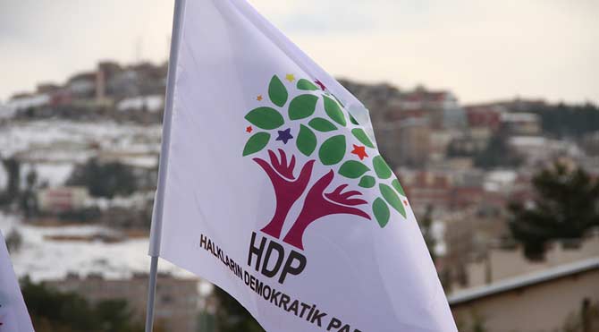 HDP MYK, parti teşkilaltına 'Güvenlik önlemleri ve acil eylem çağrısı' konulu bir genelge gönderdi. Hdp-670