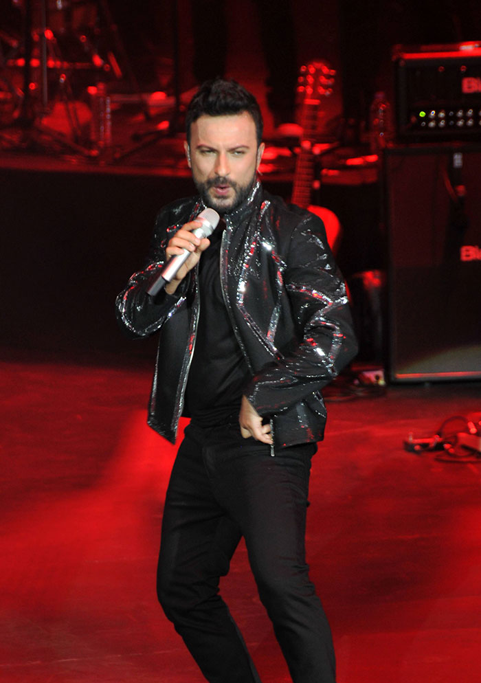 Megastar Tarkan'ı evinden canlı canlı izleyeceğiz... Tarkanic