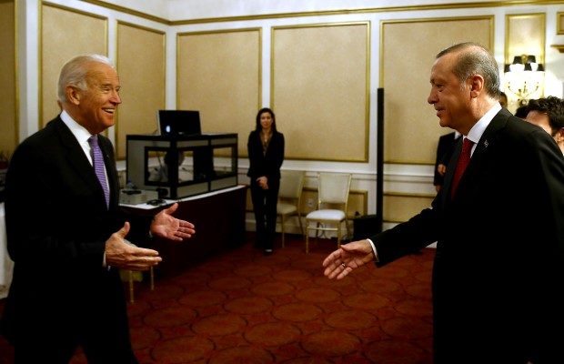 Nükleer Güvenlik Zirvesi için ABD'de bulunan Cumhurbaşkanı Recep Tayyip Erdoğan, Washington'da ABD Başkan Yardımcısı Biden ile görüştü. Resimid_1964798-custom