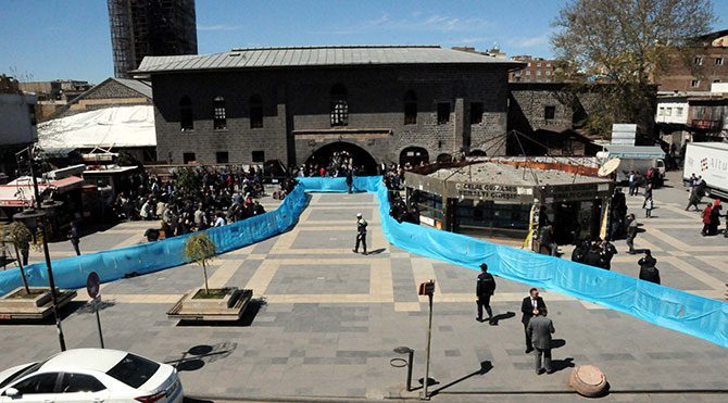 Ahmet Davutoğlu: Zannettiler ki Diyarbekirli Ahmet korkar. Allah canımı alacaksa Diyarbakır'da alsın Korkmaz4
