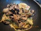 côtelettes de porc aux champignons et de moutarde Cotelettes_de_porc_aux_champignons_en_creme_moutarde_017
