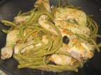 cuisses de poulet en sauce et légume.photos. Cuisses_de_poulet_en_sauce_et_au_legume_011