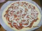 Pizza au jambon,oignons,fromage de chèvre Pizza_au_jambon_oignons_au_fromage_de_chevre_009